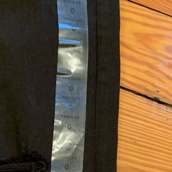 NWT! American Eagle Super Hi-Rise Distressed Denim Jegging 
Black Size 0 - Picture 8 of 13